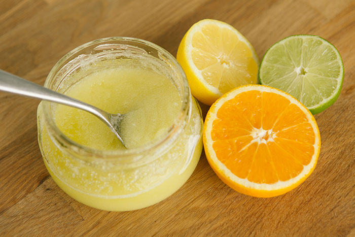 Exfoliante-natural-con-naranja-y-limon